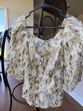 Sam Edelman butter yellow & Cream Ruffle Puff Sleeve Blouse 100% cotton